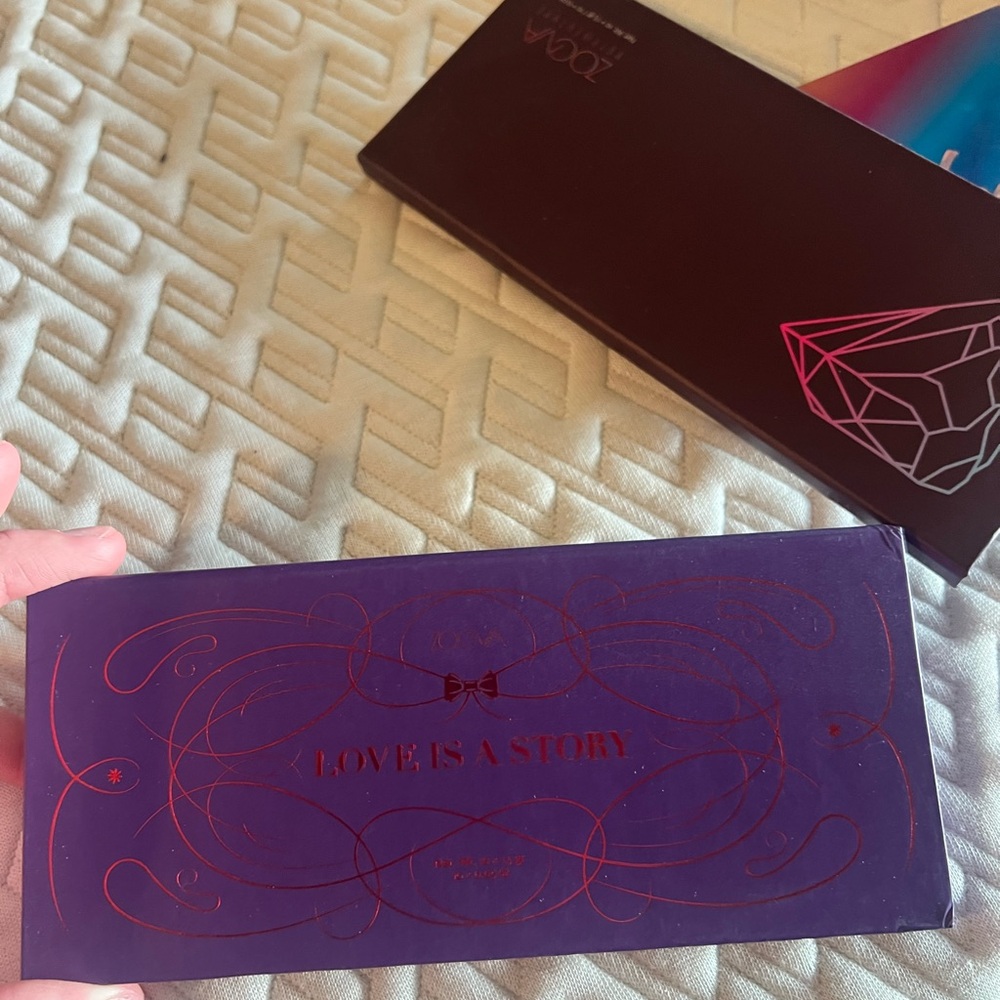 ZOEVA Love Is A Story Eyeshadow Palette